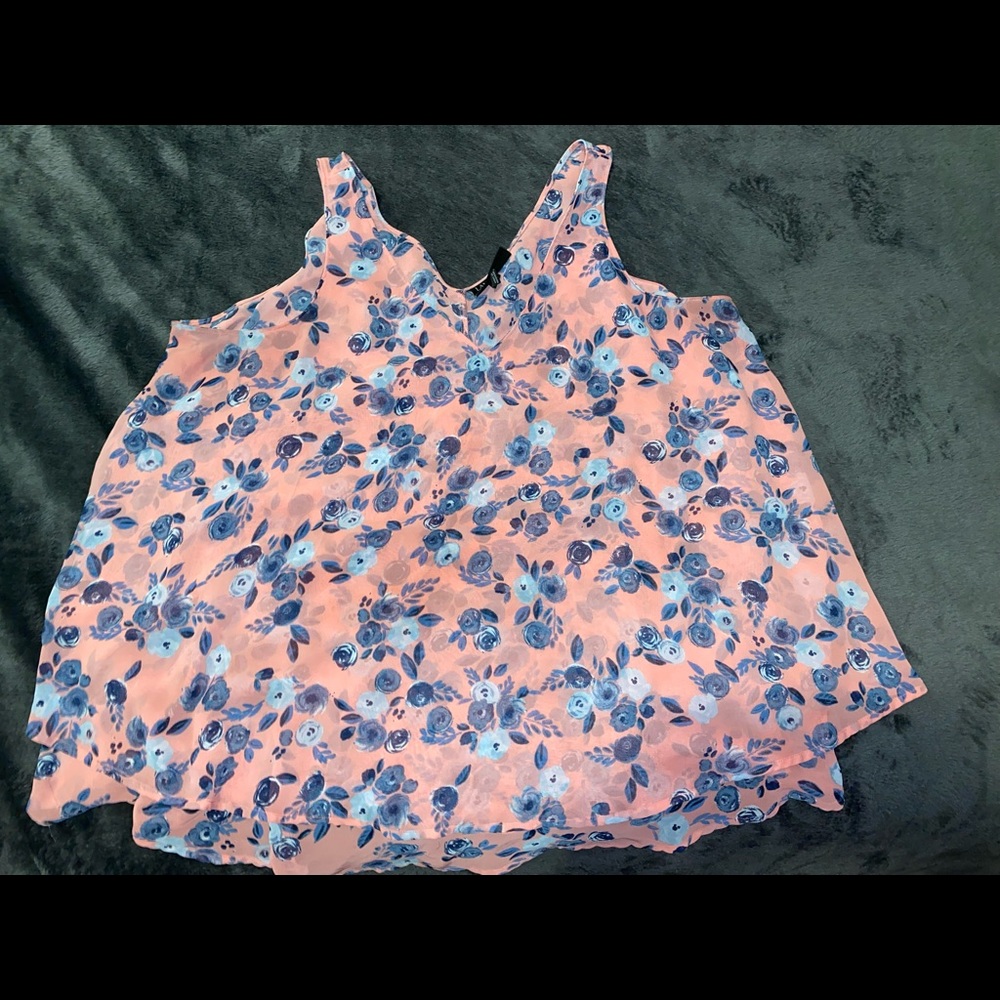 Lot of 3 2X sleeveless blouses